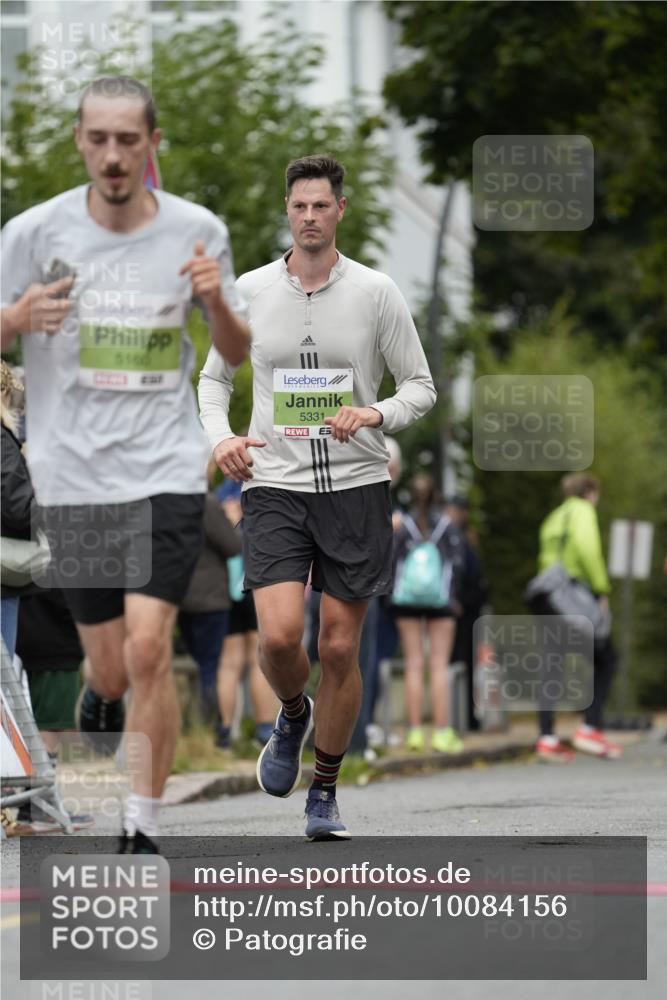 30.08.2026 - Blankeneser Heldenlauf Patografie http://msf.ph/oto/10084156 30.08.2026 10:22:57 Ziel 5160, 5187, 5331 meine-sportfotos.de