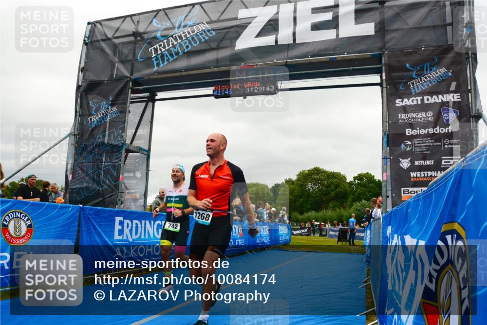 30.08.2026 - Elbe Triathlon Hamburg LAZAROV Photography http://msf.ph/oto/10084174 30.08.2026 11:40:03 Ziel 742, 1268 meine-sportfotos.de