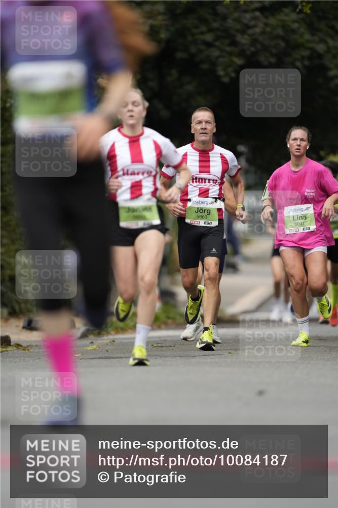 30.08.2026 - Blankeneser Heldenlauf Patografie http://msf.ph/oto/10084187 30.08.2026 10:23:22 Ziel 5142, 5185, 5259, 5647 meine-sportfotos.de