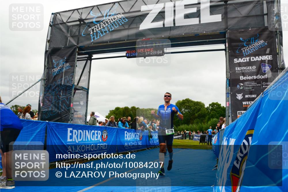 30.08.2026 - Elbe Triathlon Hamburg LAZAROV Photography http://msf.ph/oto/10084207 30.08.2026 11:40:22 Ziel 679, 1269 meine-sportfotos.de