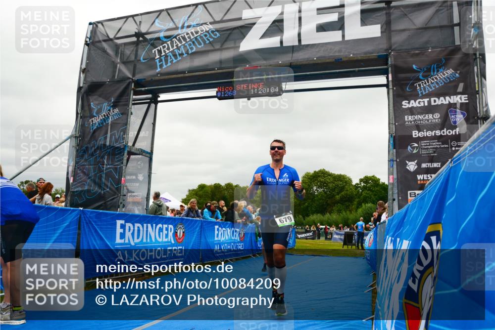 30.08.2026 - Elbe Triathlon Hamburg LAZAROV Photography http://msf.ph/oto/10084209 30.08.2026 11:40:22 Ziel 679, 1269 meine-sportfotos.de