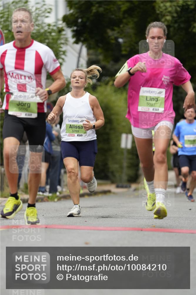 30.08.2026 - Blankeneser Heldenlauf Patografie http://msf.ph/oto/10084210 30.08.2026 10:23:32 Ziel 5031, 5259, 5659, 5660, 5769 meine-sportfotos.de