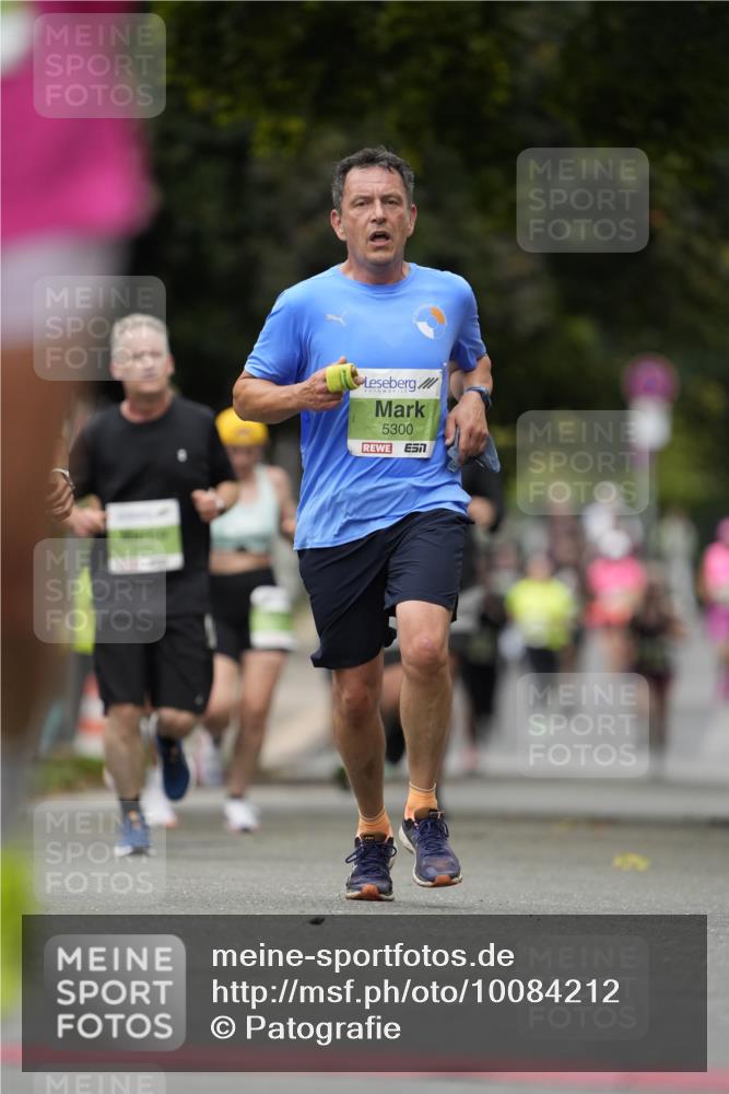 30.08.2026 - Blankeneser Heldenlauf Patografie http://msf.ph/oto/10084212 30.08.2026 10:23:33 Ziel 5031, 5300, 5659, 5660, 5762, 5769 meine-sportfotos.de