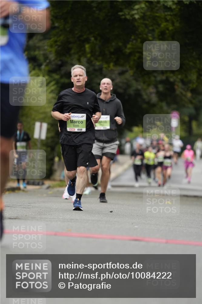 30.08.2026 - Blankeneser Heldenlauf Patografie http://msf.ph/oto/10084222 30.08.2026 10:23:38 Ziel 5031, 5095, 5300, 5660, 5762, 5769 meine-sportfotos.de