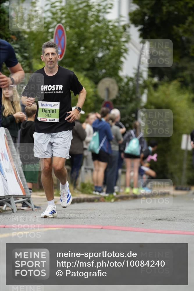 30.08.2026 - Blankeneser Heldenlauf Patografie http://msf.ph/oto/10084240 30.08.2026 10:23:53 Ziel 5431, 5482, 5523 meine-sportfotos.de