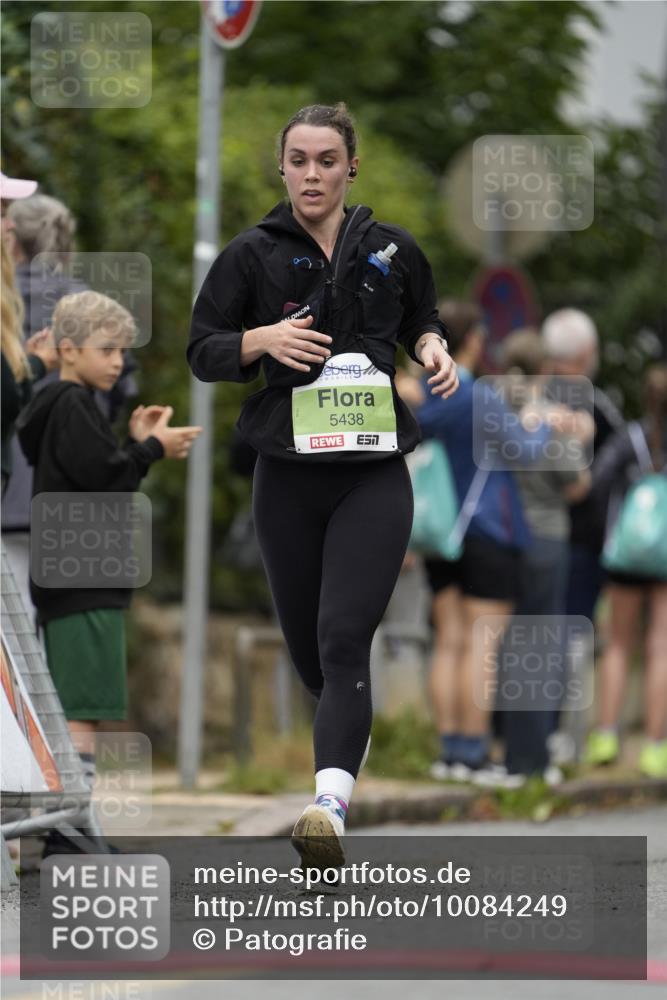 30.08.2026 - Blankeneser Heldenlauf Patografie http://msf.ph/oto/10084249 30.08.2026 10:23:58 Ziel 5277, 5333, 5438, 5482, 5523 meine-sportfotos.de