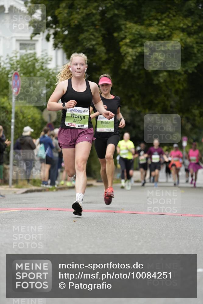 30.08.2026 - Blankeneser Heldenlauf Patografie http://msf.ph/oto/10084251 30.08.2026 10:24:00 Ziel 5277, 5333, 5438, 5482, 5523 meine-sportfotos.de