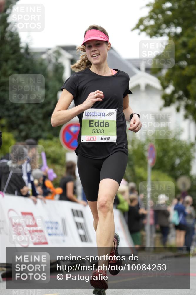 30.08.2026 - Blankeneser Heldenlauf Patografie http://msf.ph/oto/10084253 30.08.2026 10:24:03 Ziel 5277, 5333, 5405, 5438 meine-sportfotos.de