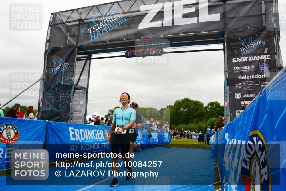 30.08.2026 - Elbe Triathlon Hamburg LAZAROV Photography http://msf.ph/oto/10084257 30.08.2026 11:40:49 Ziel 694, 911, 933, 1375 meine-sportfotos.de