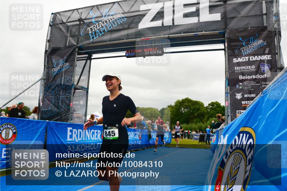 30.08.2026 - Elbe Triathlon Hamburg LAZAROV Photography http://msf.ph/oto/10084310 30.08.2026 11:41:06 Ziel 845, 920, 1302 meine-sportfotos.de