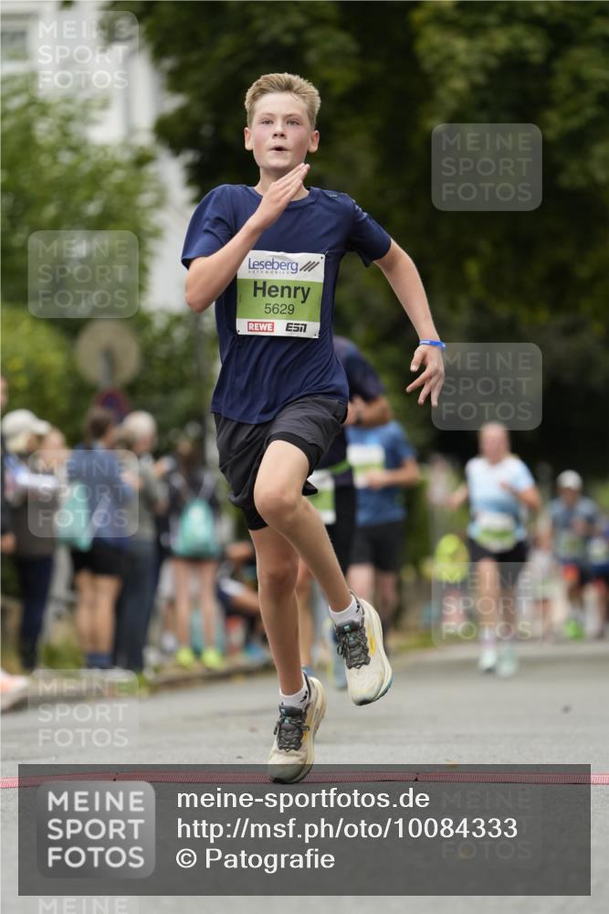 30.08.2026 - Blankeneser Heldenlauf Patografie http://msf.ph/oto/10084333 30.08.2026 10:25:04 Ziel 5168, 5428, 5501, 5629, 5640 meine-sportfotos.de