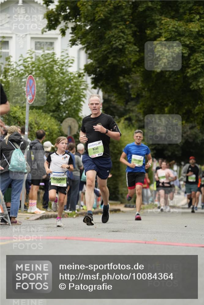 30.08.2026 - Blankeneser Heldenlauf Patografie http://msf.ph/oto/10084364 30.08.2026 10:25:20 Ziel 5210, 5214, 5619, 5625, 5634 meine-sportfotos.de