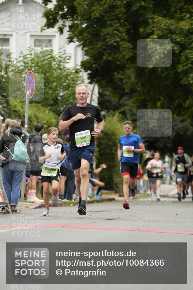 30.08.2026 - Blankeneser Heldenlauf Patografie http://msf.ph/oto/10084366 30.08.2026 10:25:21 Ziel 5210, 5214, 5619, 5625, 5634 meine-sportfotos.de