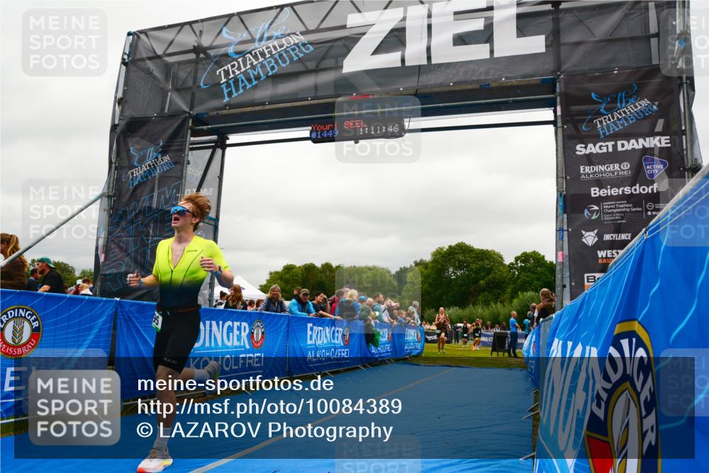 30.08.2026 - Elbe Triathlon Hamburg LAZAROV Photography http://msf.ph/oto/10084389 30.08.2026 11:41:46 Ziel 795, 1272, 1449 meine-sportfotos.de