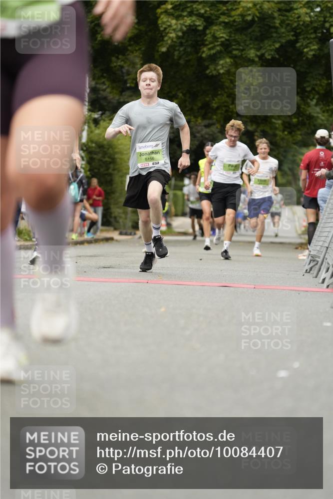30.08.2026 - Blankeneser Heldenlauf Patografie http://msf.ph/oto/10084407 30.08.2026 10:25:41 Ziel 5036, 5156, 5158, 5263, 5406, 5617, 5685, 5686, 5701, 5710, 5777 meine-sportfotos.de