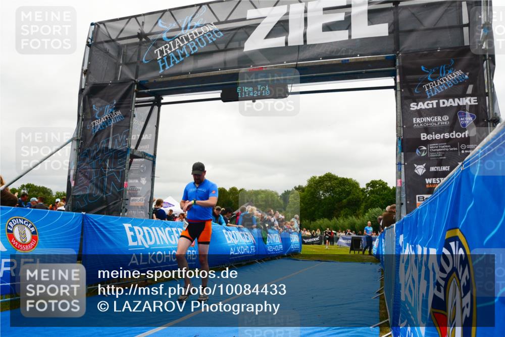 30.08.2026 - Elbe Triathlon Hamburg LAZAROV Photography http://msf.ph/oto/10084433 30.08.2026 11:42:11 Ziel 864, 1207 meine-sportfotos.de