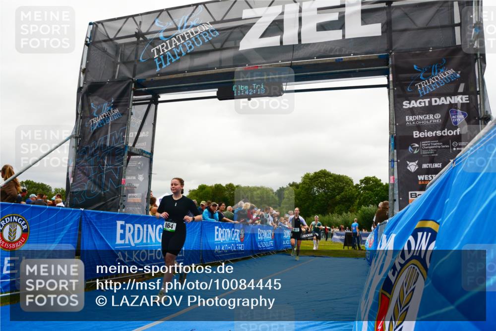 30.08.2026 - Elbe Triathlon Hamburg LAZAROV Photography http://msf.ph/oto/10084445 30.08.2026 11:42:19 Ziel 792, 817, 864 meine-sportfotos.de