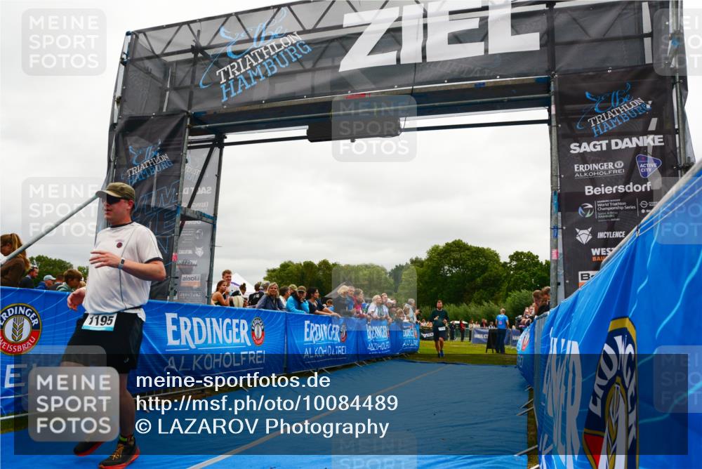 30.08.2026 - Elbe Triathlon Hamburg LAZAROV Photography http://msf.ph/oto/10084489 30.08.2026 11:42:37 Ziel 1142, 1195 meine-sportfotos.de