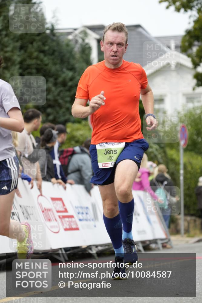 30.08.2026 - Blankeneser Heldenlauf Patografie http://msf.ph/oto/10084587 30.08.2026 10:27:05 Ziel 5018, 5123, 5269, 5314, 5349, 5450 meine-sportfotos.de