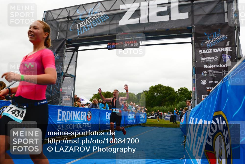30.08.2026 - Elbe Triathlon Hamburg LAZAROV Photography http://msf.ph/oto/10084700 30.08.2026 11:43:54 Ziel 816, 847, 1345, 1353, 1434 meine-sportfotos.de