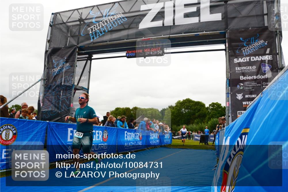 30.08.2026 - Elbe Triathlon Hamburg LAZAROV Photography http://msf.ph/oto/10084731 30.08.2026 11:44:05 Ziel 1227, 1287 meine-sportfotos.de