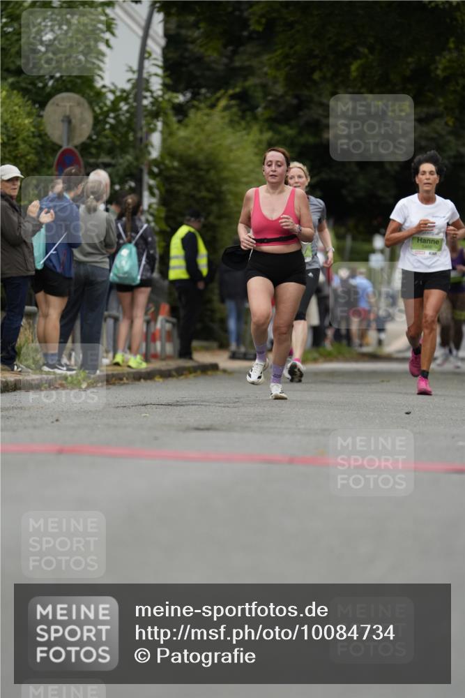30.08.2026 - Blankeneser Heldenlauf Patografie http://msf.ph/oto/10084734 30.08.2026 10:28:28 Ziel 5082, 5385, 5663, 5783, 5808, 5850 meine-sportfotos.de