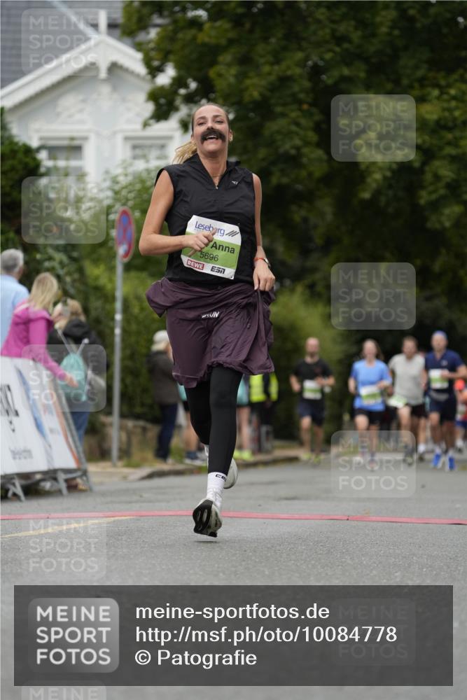 30.08.2026 - Blankeneser Heldenlauf Patografie http://msf.ph/oto/10084778 30.08.2026 10:28:57 Ziel 5120, 5276, 5285, 5600, 5601, 5696 meine-sportfotos.de