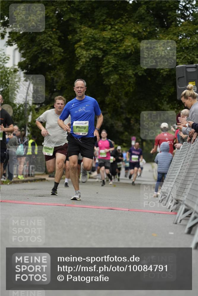 30.08.2026 - Blankeneser Heldenlauf Patografie http://msf.ph/oto/10084791 30.08.2026 10:29:05 Ziel 5222, 5286, 5483, 5630, 5895 meine-sportfotos.de