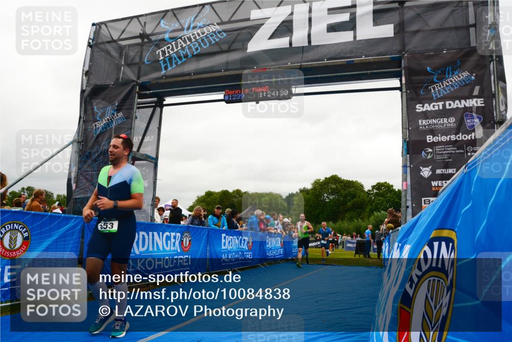30.08.2026 - Elbe Triathlon Hamburg LAZAROV Photography http://msf.ph/oto/10084838 30.08.2026 11:44:45 Ziel 553, 810, 1258, 1326 meine-sportfotos.de