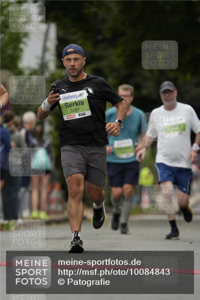 30.08.2026 - Blankeneser Heldenlauf Patografie http://msf.ph/oto/10084843 30.08.2026 10:29:36 Ziel 5051, 5348, 5395, 5397 meine-sportfotos.de