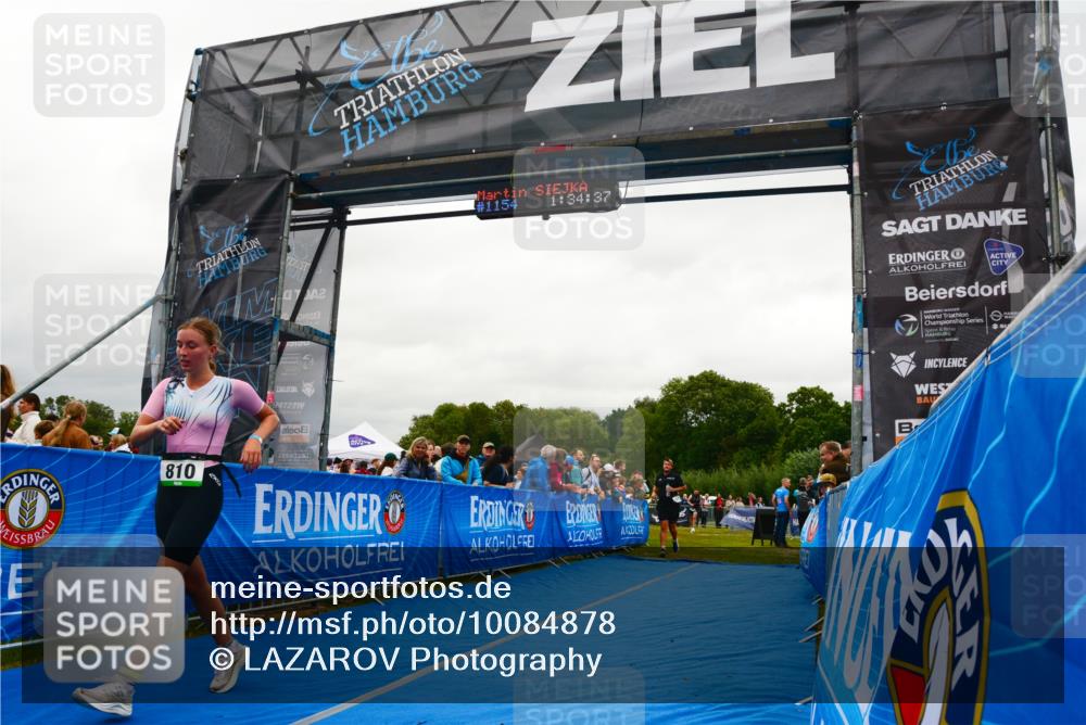 30.08.2026 - Elbe Triathlon Hamburg LAZAROV Photography http://msf.ph/oto/10084878 30.08.2026 11:44:52 Ziel 810, 1082, 1296, 1326 meine-sportfotos.de