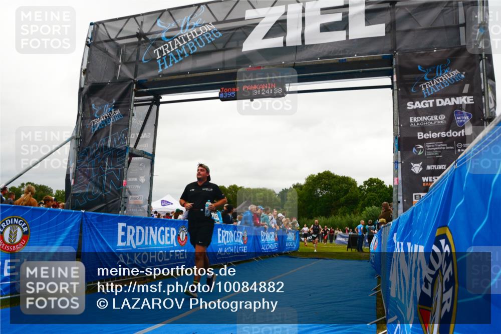 30.08.2026 - Elbe Triathlon Hamburg LAZAROV Photography http://msf.ph/oto/10084882 30.08.2026 11:44:56 Ziel 1082, 1296 meine-sportfotos.de
