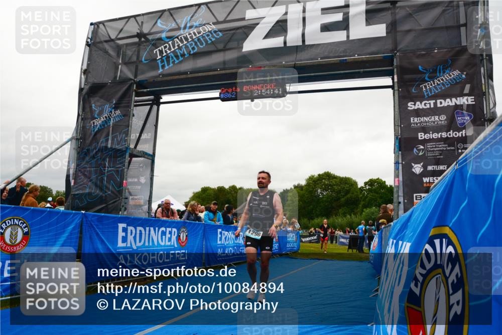 30.08.2026 - Elbe Triathlon Hamburg LAZAROV Photography http://msf.ph/oto/10084894 30.08.2026 11:45:01 Ziel 1296 meine-sportfotos.de
