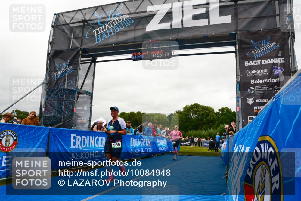 30.08.2026 - Elbe Triathlon Hamburg LAZAROV Photography http://msf.ph/oto/10084948 30.08.2026 11:45:30 Ziel 868, 969 meine-sportfotos.de