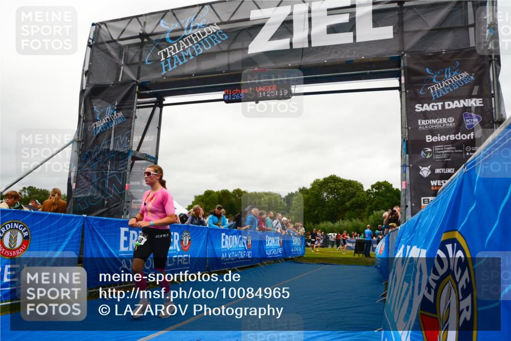 30.08.2026 - Elbe Triathlon Hamburg LAZAROV Photography http://msf.ph/oto/10084965 30.08.2026 11:45:32 Ziel 868, 969, 985 meine-sportfotos.de
