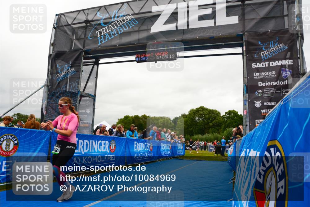 30.08.2026 - Elbe Triathlon Hamburg LAZAROV Photography http://msf.ph/oto/10084969 30.08.2026 11:45:32 Ziel 868, 969, 985 meine-sportfotos.de