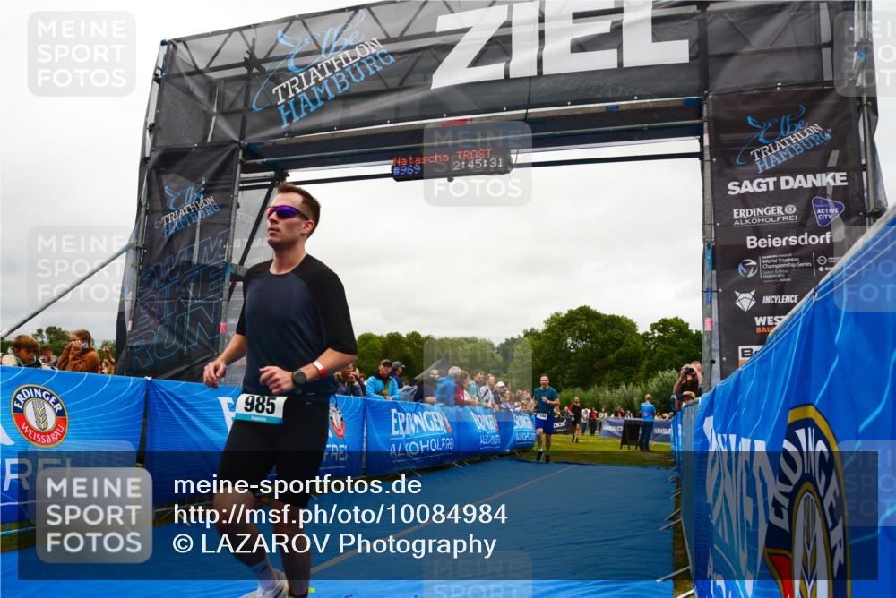 30.08.2026 - Elbe Triathlon Hamburg LAZAROV Photography http://msf.ph/oto/10084984 30.08.2026 11:45:41 Ziel 985, 1248, 1299 meine-sportfotos.de