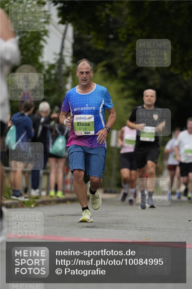 30.08.2026 - Blankeneser Heldenlauf Patografie http://msf.ph/oto/10084995 30.08.2026 10:31:19 Ziel 5182, 5267, 5346, 5715 meine-sportfotos.de
