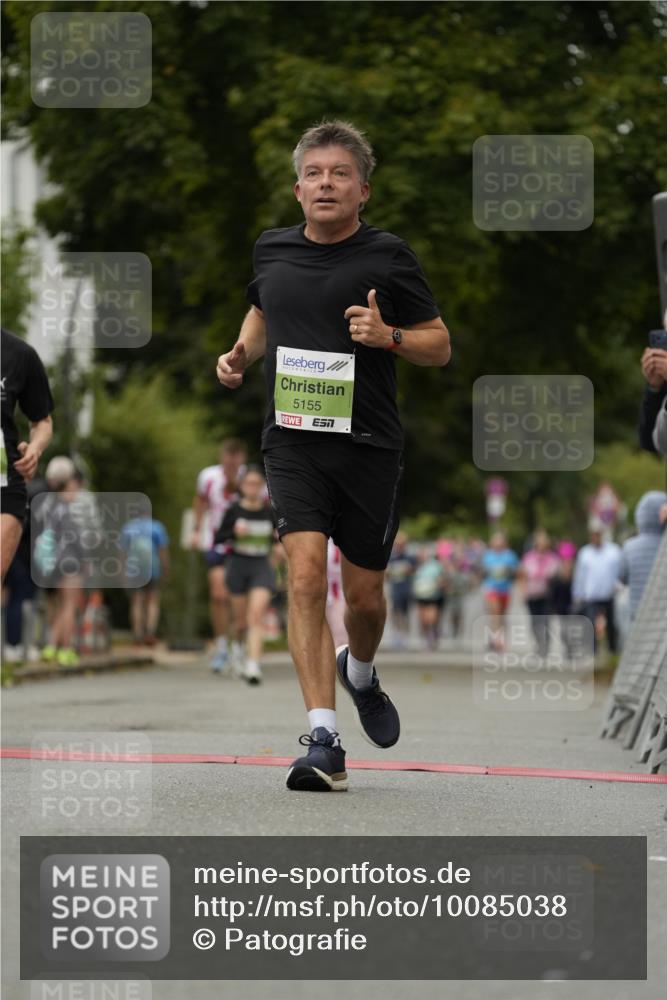 30.08.2026 - Blankeneser Heldenlauf Patografie http://msf.ph/oto/10085038 30.08.2026 10:31:39 Ziel 5057, 5155, 5157, 5170, 5171, 5354, 5496, 5885, 5892 meine-sportfotos.de