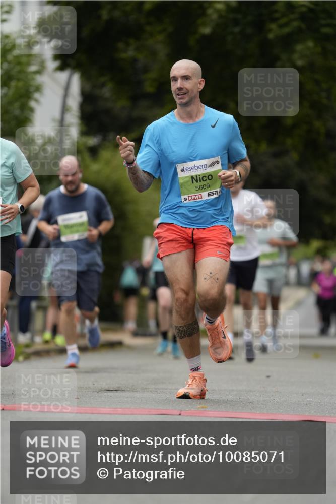 30.08.2026 - Blankeneser Heldenlauf Patografie http://msf.ph/oto/10085071 30.08.2026 10:32:01 Ziel 5025, 5089, 5609 meine-sportfotos.de