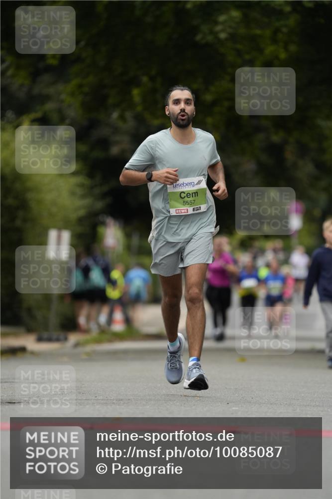 30.08.2026 - Blankeneser Heldenlauf Patografie http://msf.ph/oto/10085087 30.08.2026 10:32:07 Ziel 5025, 5073, 5089, 5138, 5293, 5557, 5609 meine-sportfotos.de
