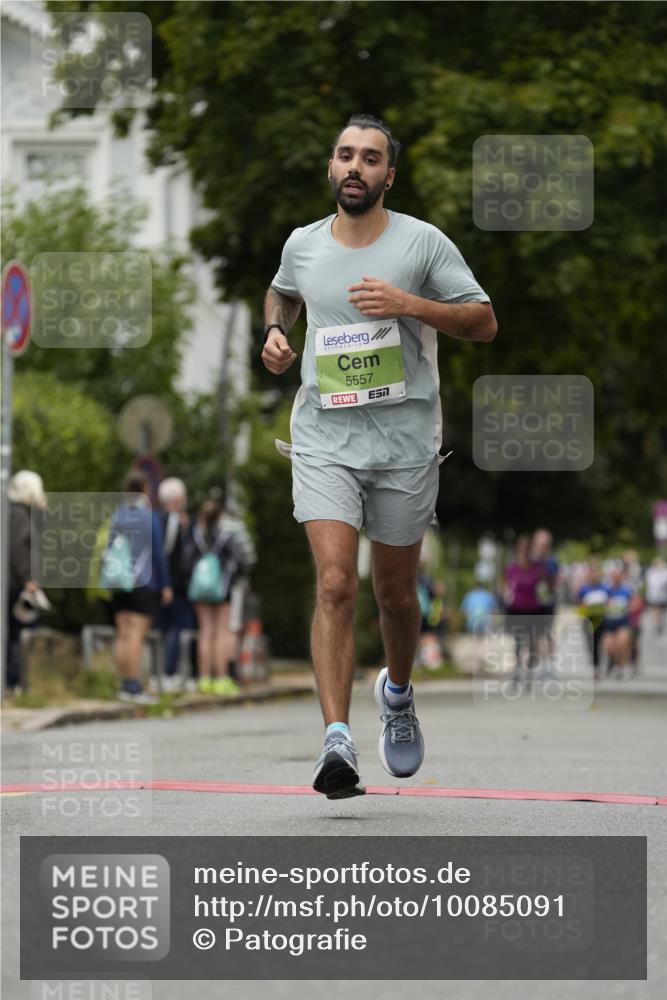 30.08.2026 - Blankeneser Heldenlauf Patografie http://msf.ph/oto/10085091 30.08.2026 10:32:11 Ziel 5073, 5138, 5293, 5557 meine-sportfotos.de