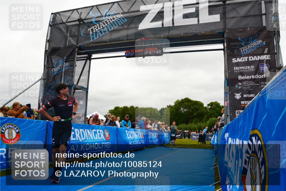 30.08.2026 - Elbe Triathlon Hamburg LAZAROV Photography http://msf.ph/oto/10085124 30.08.2026 11:47:13 Ziel 1311, 1379 meine-sportfotos.de