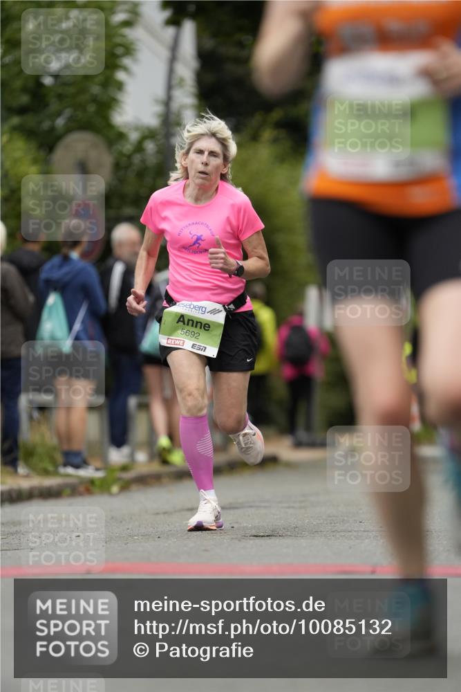 30.08.2026 - Blankeneser Heldenlauf Patografie http://msf.ph/oto/10085132 30.08.2026 10:32:36 Ziel 5003, 5212, 5530, 5692, 5717 meine-sportfotos.de