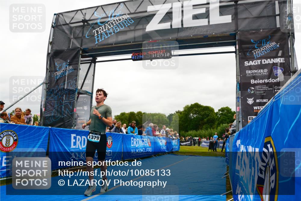 30.08.2026 - Elbe Triathlon Hamburg LAZAROV Photography http://msf.ph/oto/10085133 30.08.2026 11:47:16 Ziel 1379 meine-sportfotos.de