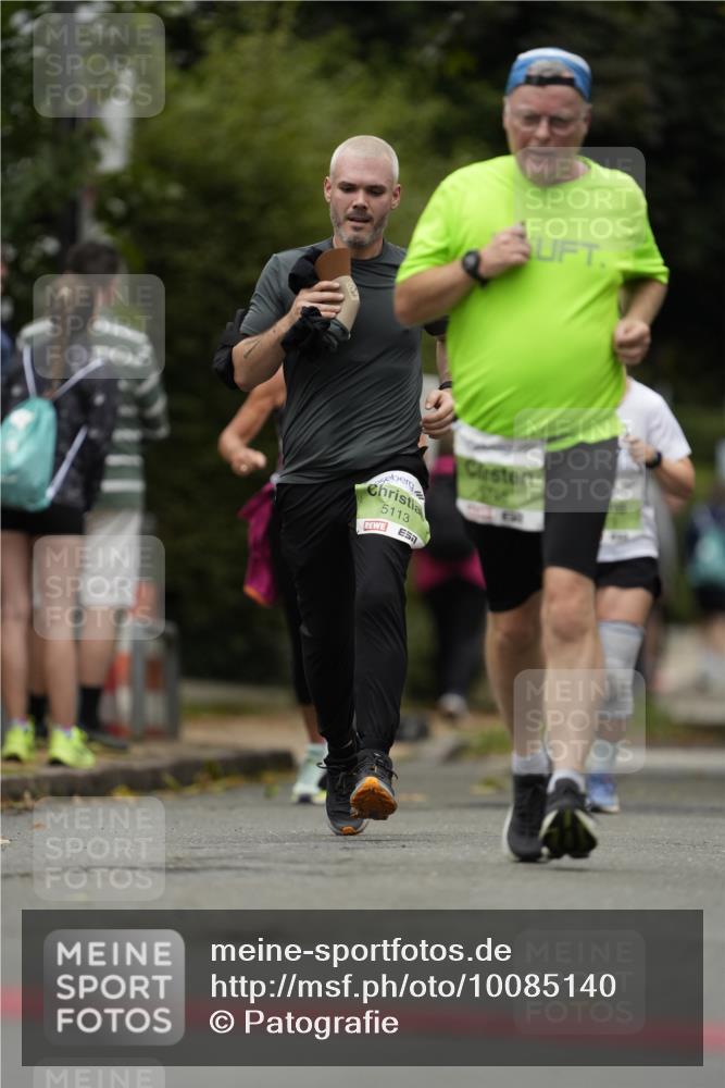 30.08.2026 - Blankeneser Heldenlauf Patografie http://msf.ph/oto/10085140 30.08.2026 10:32:45 Ziel 5113, 5692, 5748 meine-sportfotos.de