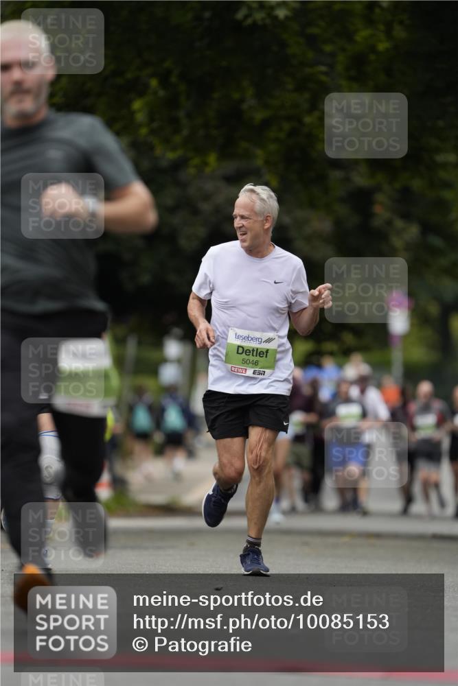 30.08.2026 - Blankeneser Heldenlauf Patografie http://msf.ph/oto/10085153 30.08.2026 10:32:49 Ziel 5046, 5113, 5500, 5573, 5748 meine-sportfotos.de
