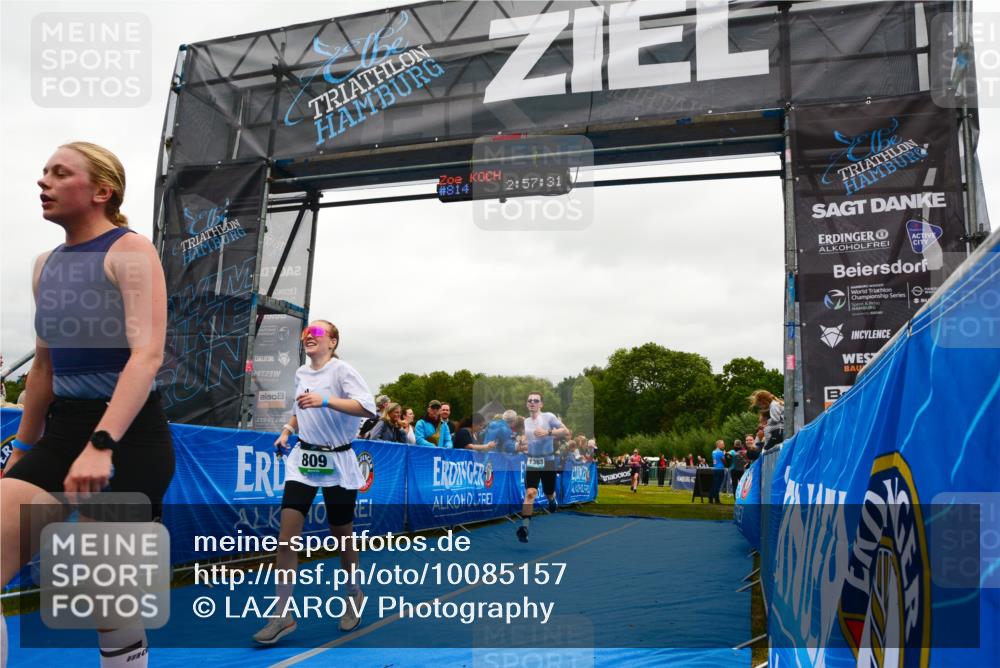 30.08.2026 - Elbe Triathlon Hamburg LAZAROV Photography http://msf.ph/oto/10085157 30.08.2026 11:47:31 Ziel 809, 814, 828, 857, 1383 meine-sportfotos.de
