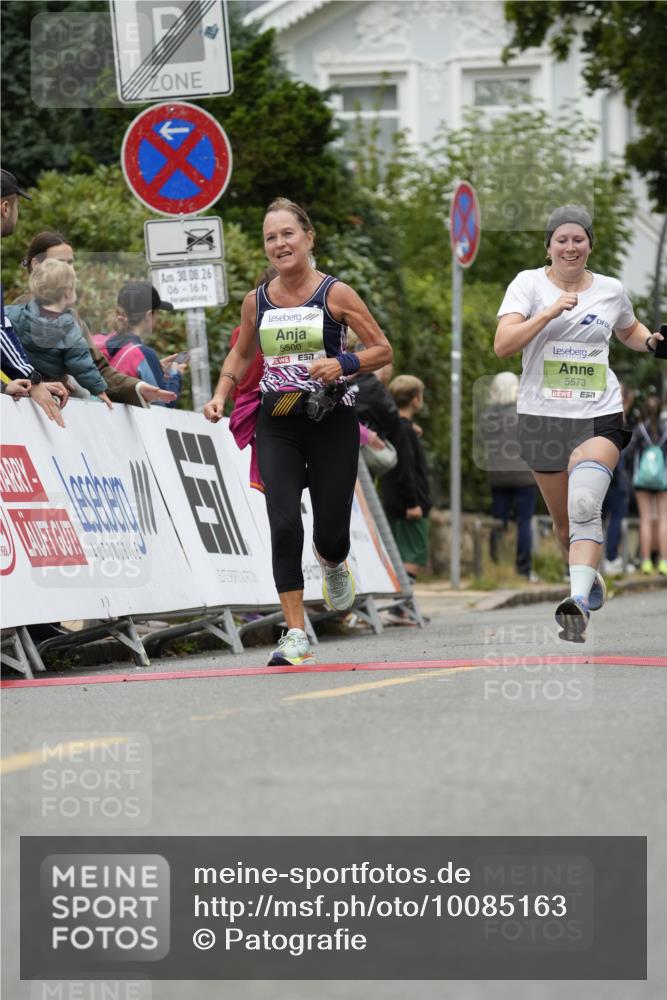 30.08.2026 - Blankeneser Heldenlauf Patografie http://msf.ph/oto/10085163 30.08.2026 10:32:53 Ziel 5046, 5113, 5500, 5573, 5748 meine-sportfotos.de