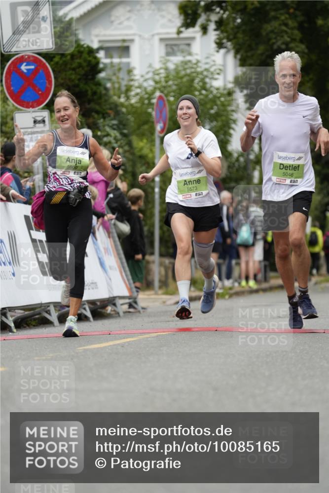 30.08.2026 - Blankeneser Heldenlauf Patografie http://msf.ph/oto/10085165 30.08.2026 10:32:53 Ziel 5046, 5113, 5500, 5573, 5748 meine-sportfotos.de